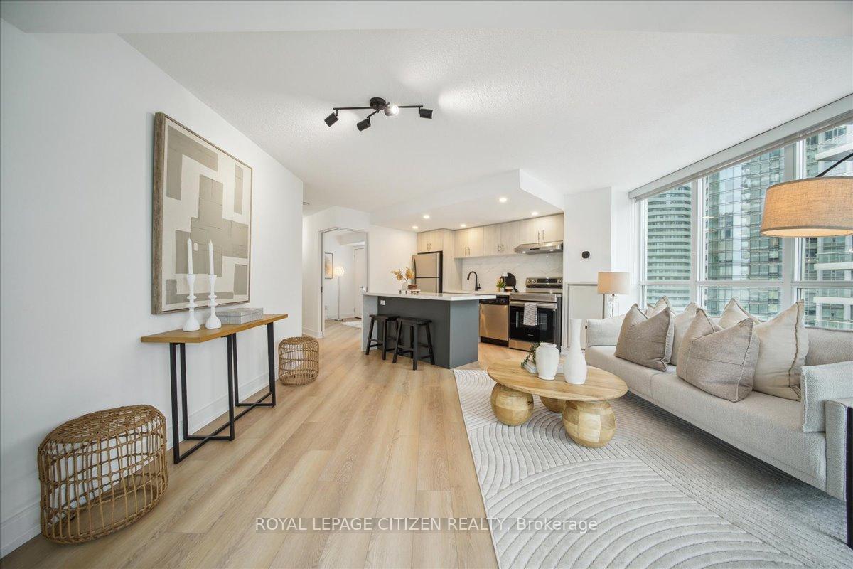 Photo 21 of Unit 1902, 208 Queens Quay W, Toronto, Waterfront Communities — HOMEH