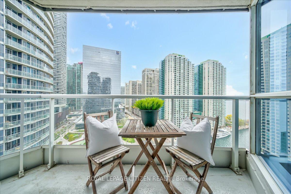 Photo 25 of Unit 1902, 208 Queens Quay W, Toronto, Waterfront Communities — HOMEH