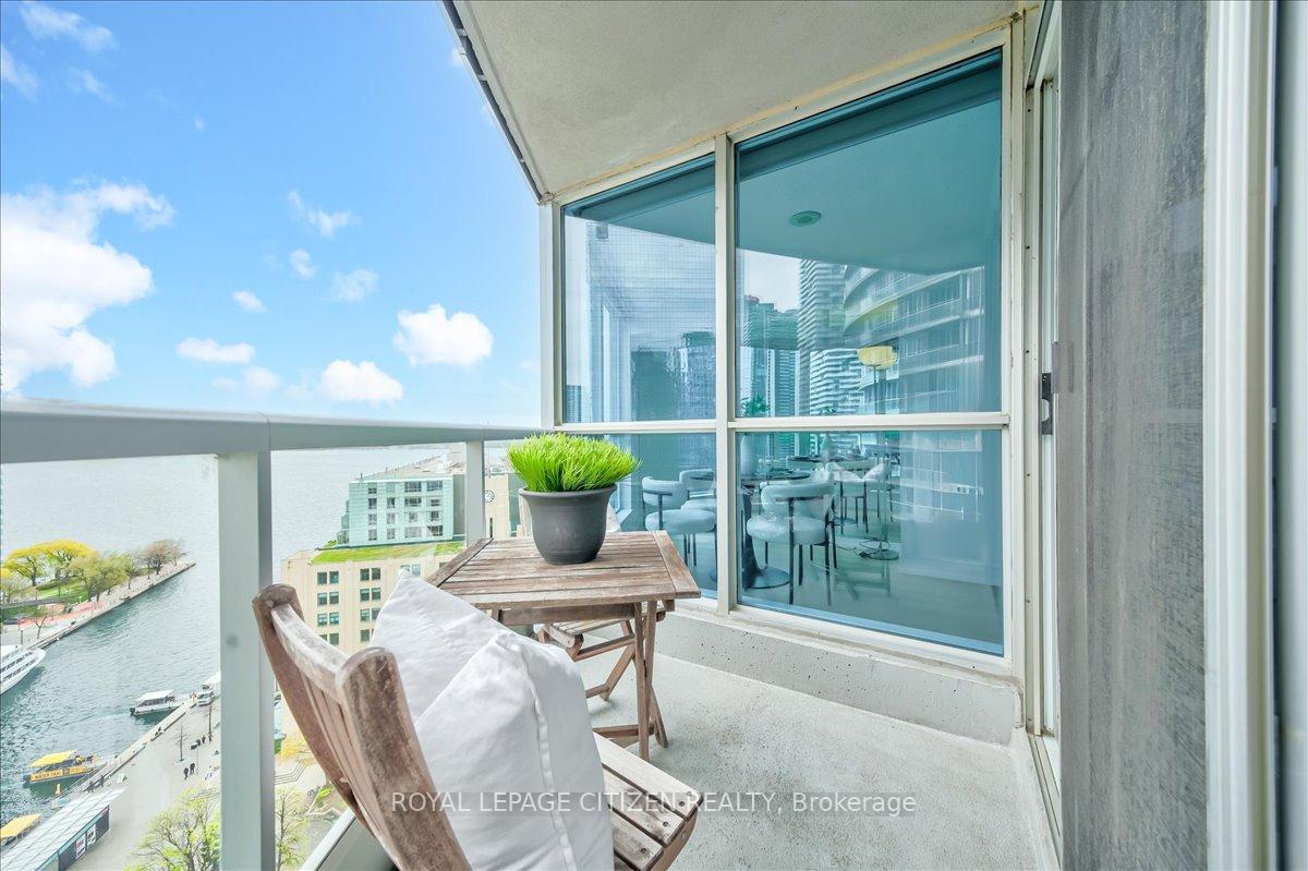 Photo 22 of Unit 1902, 208 Queens Quay W, Toronto, Waterfront Communities — HOMEH
