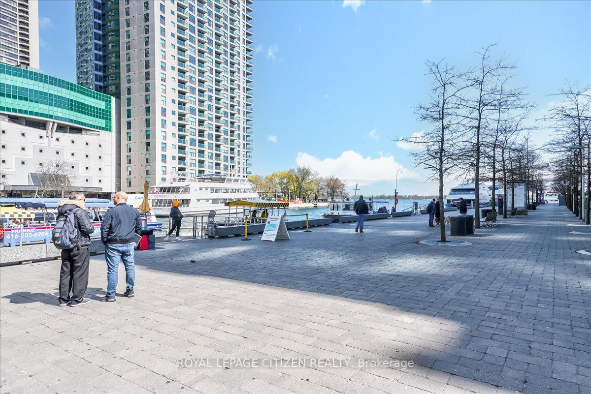 Photo 34 of Unit 1902, 208 Queens Quay W, Toronto, Waterfront Communities — HOMEH