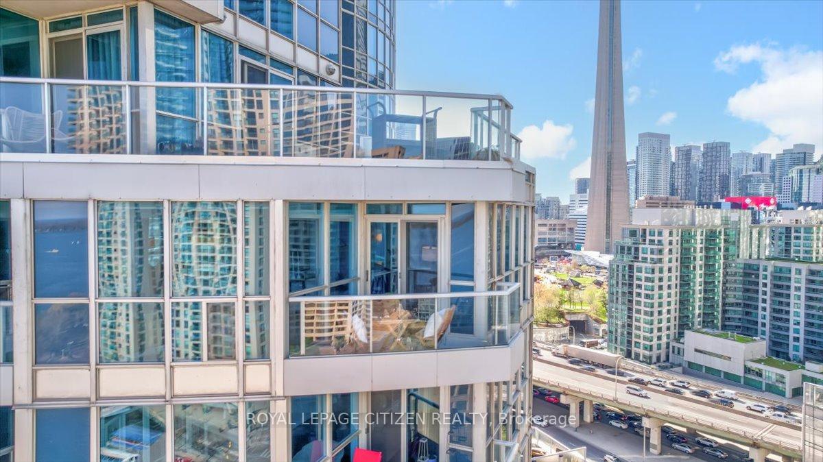 Photo 43 of Unit 1902, 208 Queens Quay W, Toronto, Waterfront Communities — HOMEH