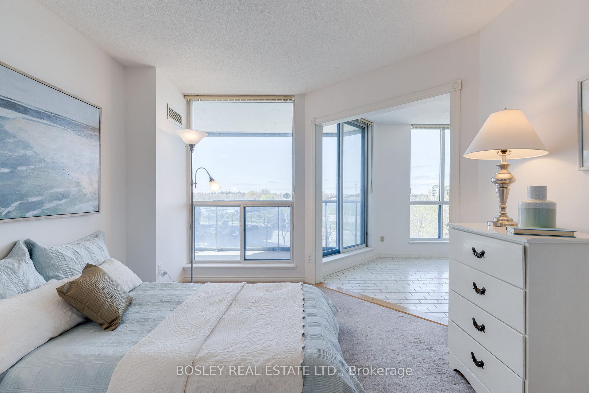 Photo 11 of Unit 402, 360 Watson Street W, Whitby, Port Whitby — HOMEH