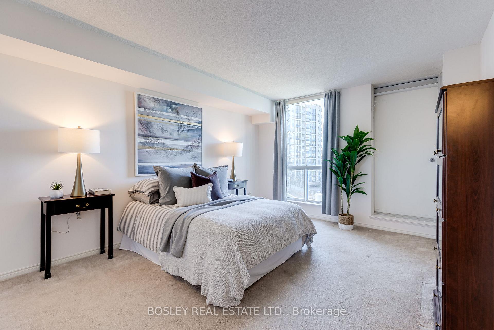 Photo 21 of Unit 402, 360 Watson Street W, Whitby, Port Whitby — HOMEH