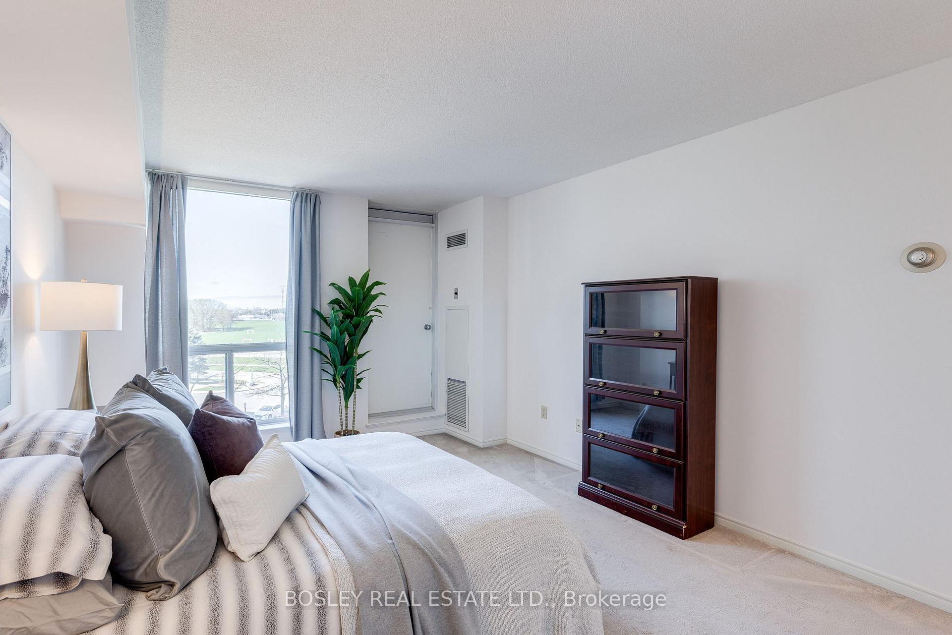 Photo 14 of Unit 402, 360 Watson Street W, Whitby, Port Whitby — HOMEH