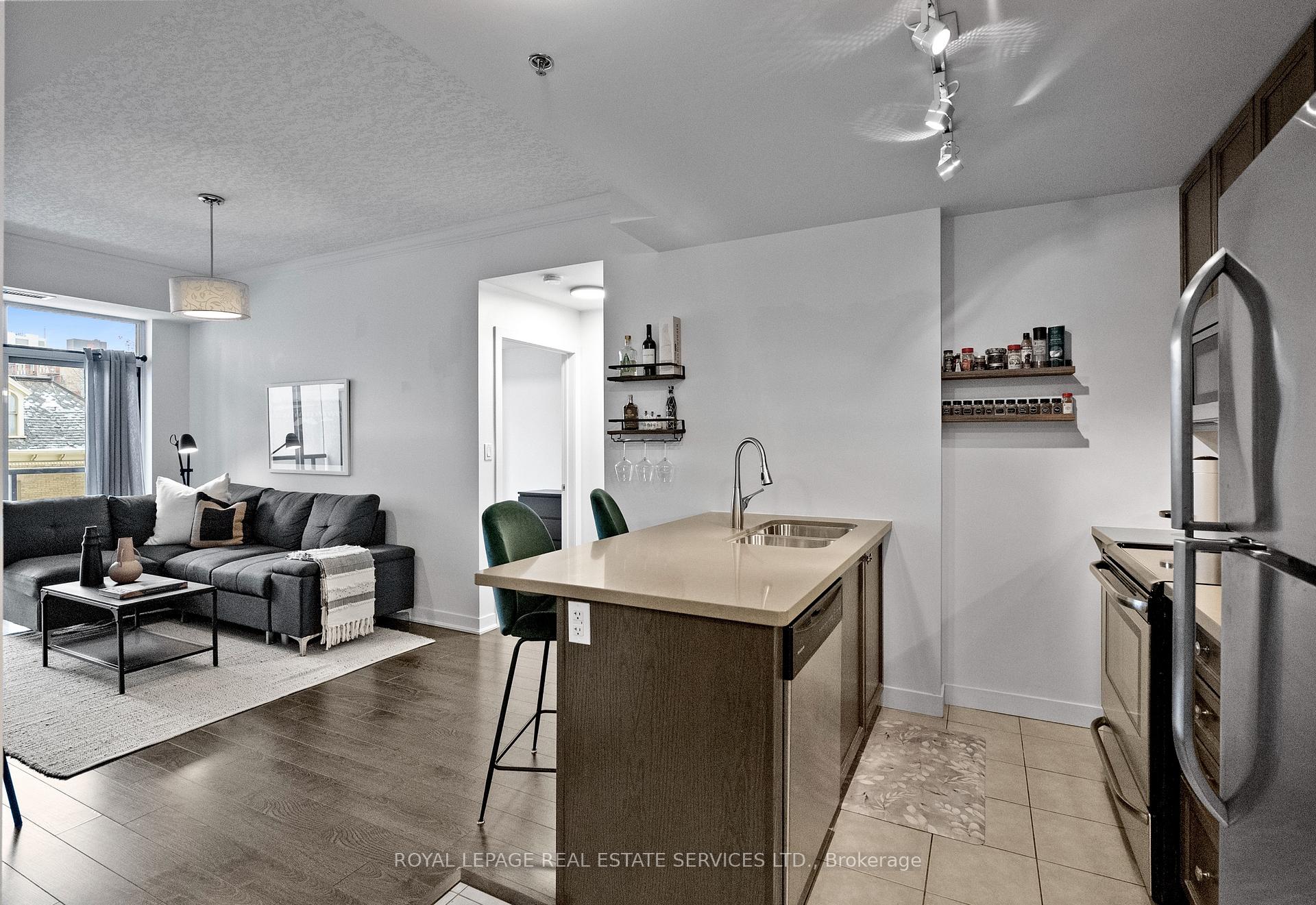 Front of Unit 304, 90 Charlton Avenue W