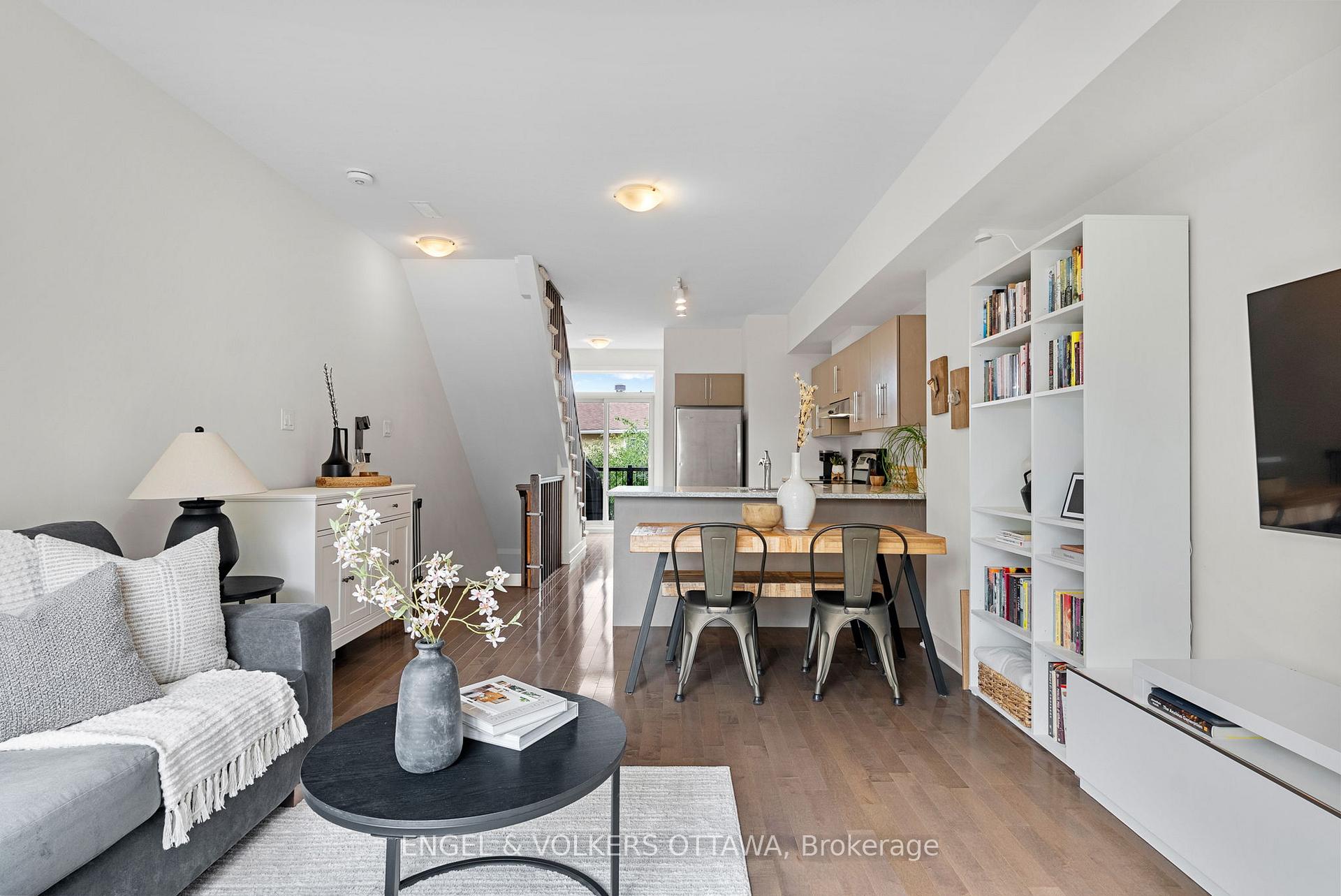 Photo 8 of 602 Terravita Private, Ottawa, Windsor Park Village — HOMEH