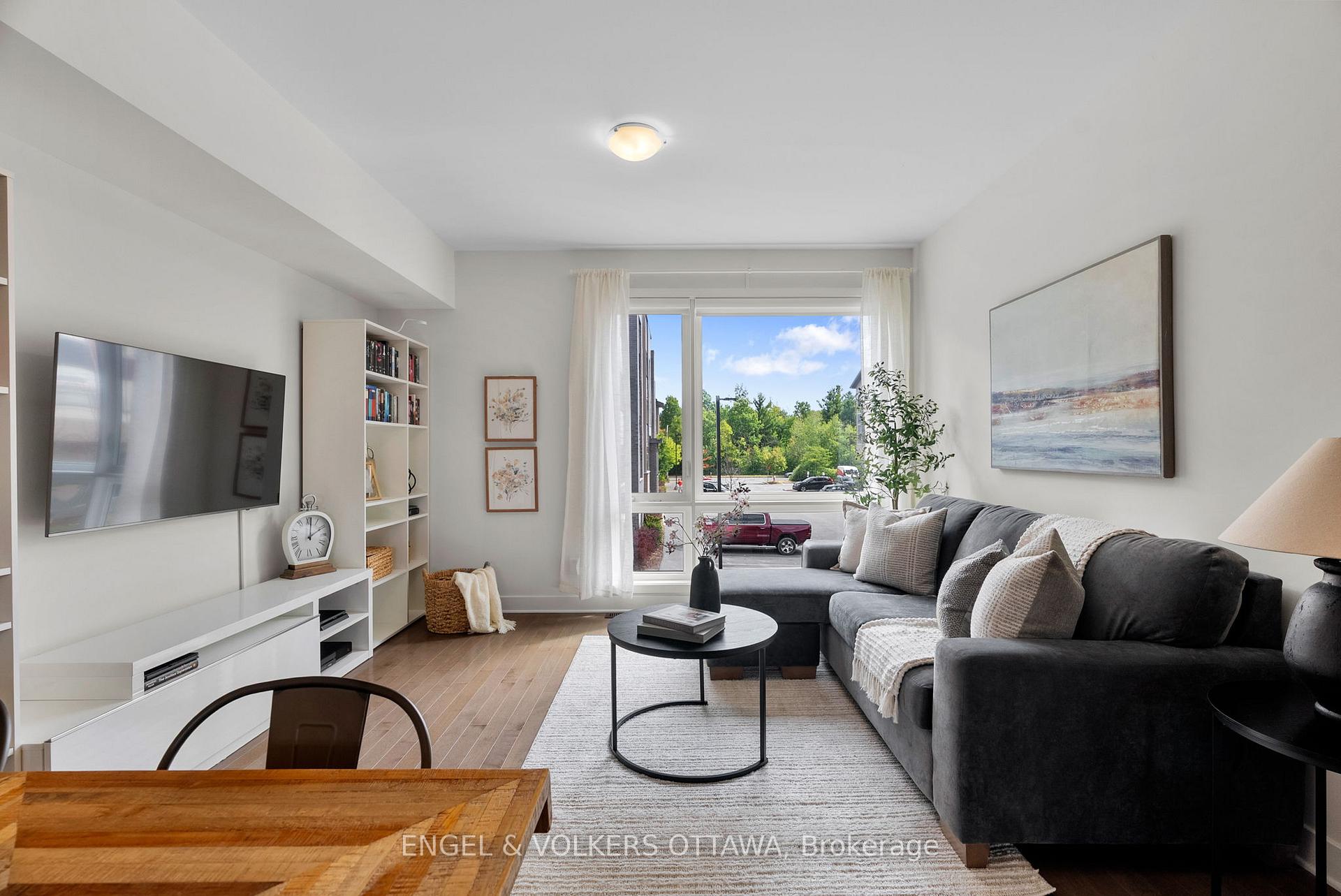 Photo 10 of 602 Terravita Private, Ottawa, Windsor Park Village — HOMEH