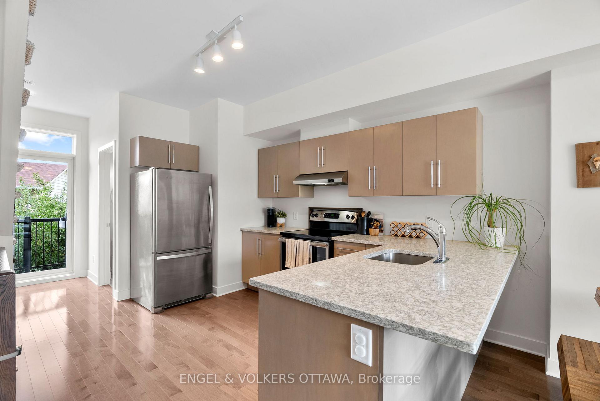 Photo 15 of 602 Terravita Private, Ottawa, Windsor Park Village — HOMEH
