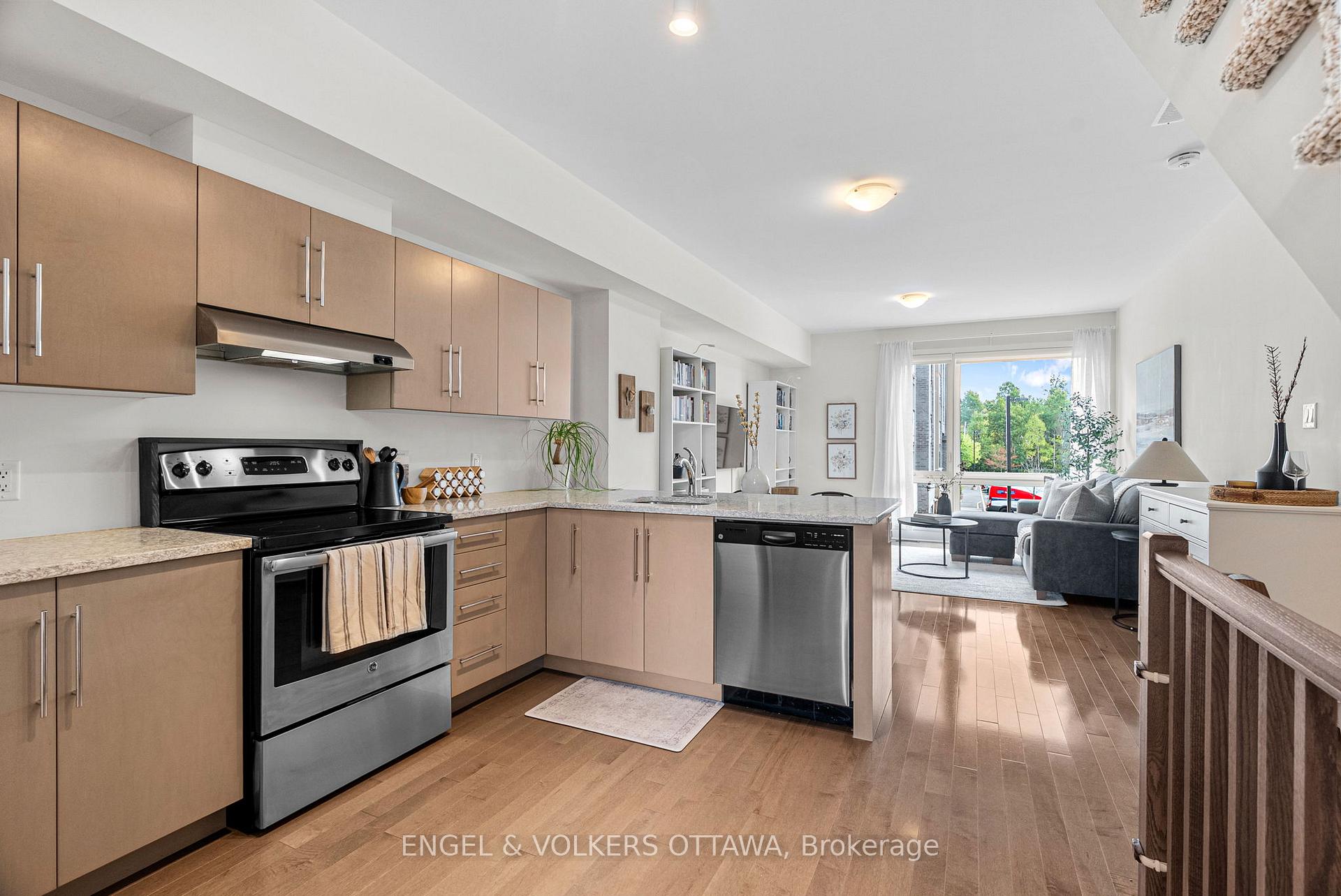 Photo 18 of 602 Terravita Private, Ottawa, Windsor Park Village — HOMEH