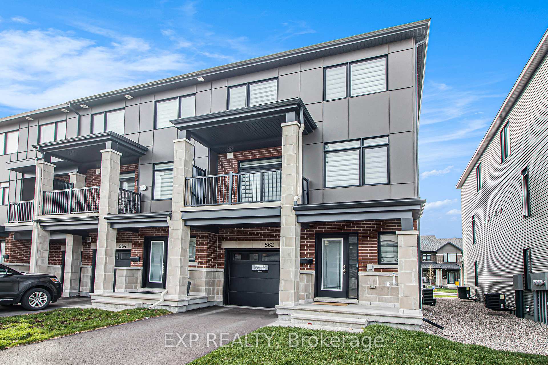 Photo 2 of 562 Tahoe Heights, Ottawa, Leitrim — HOMEH