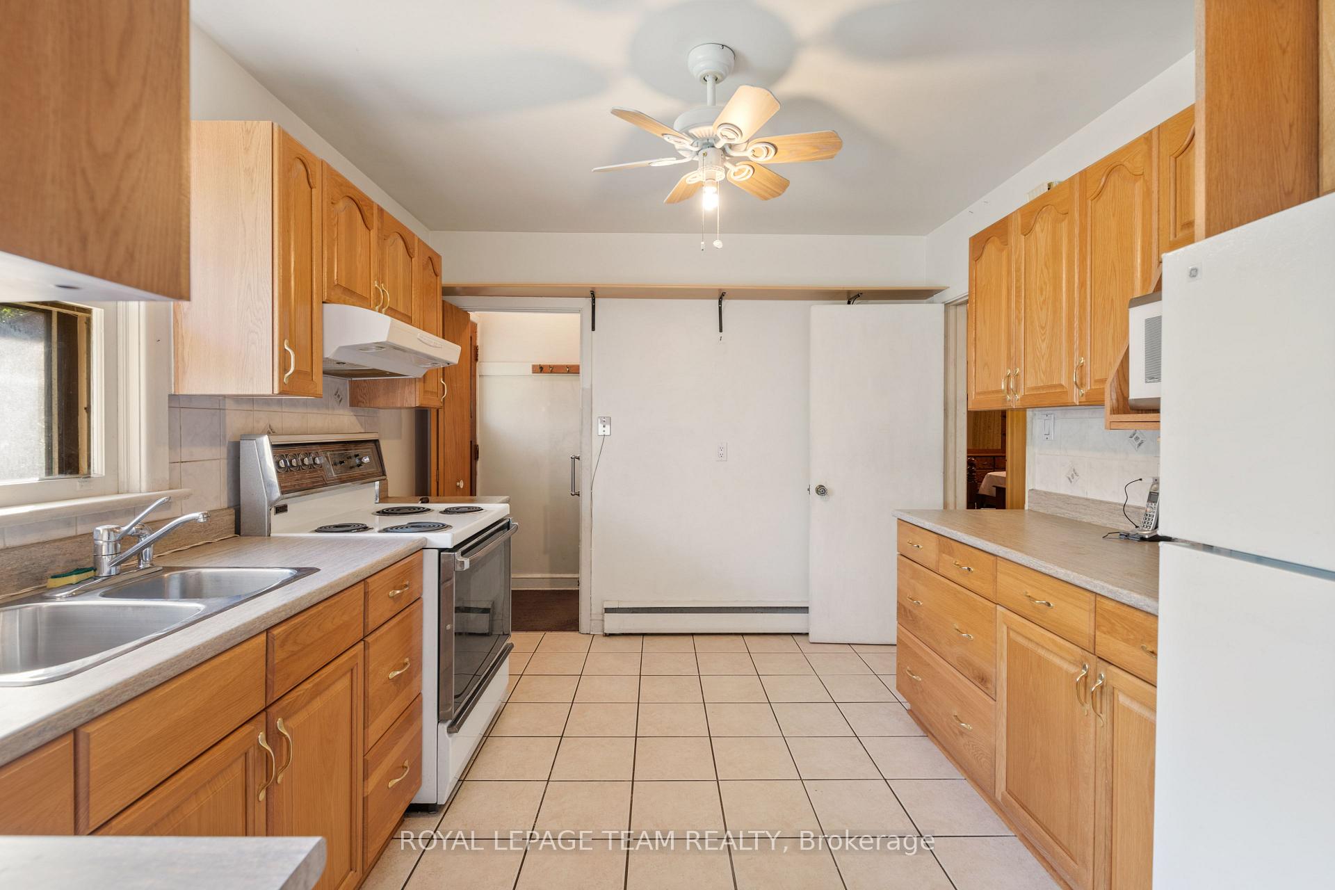 Photo 11 of 873 Dunlevie Avenue, Ottawa, McKellar Heights/Glabar Park — HOMEH