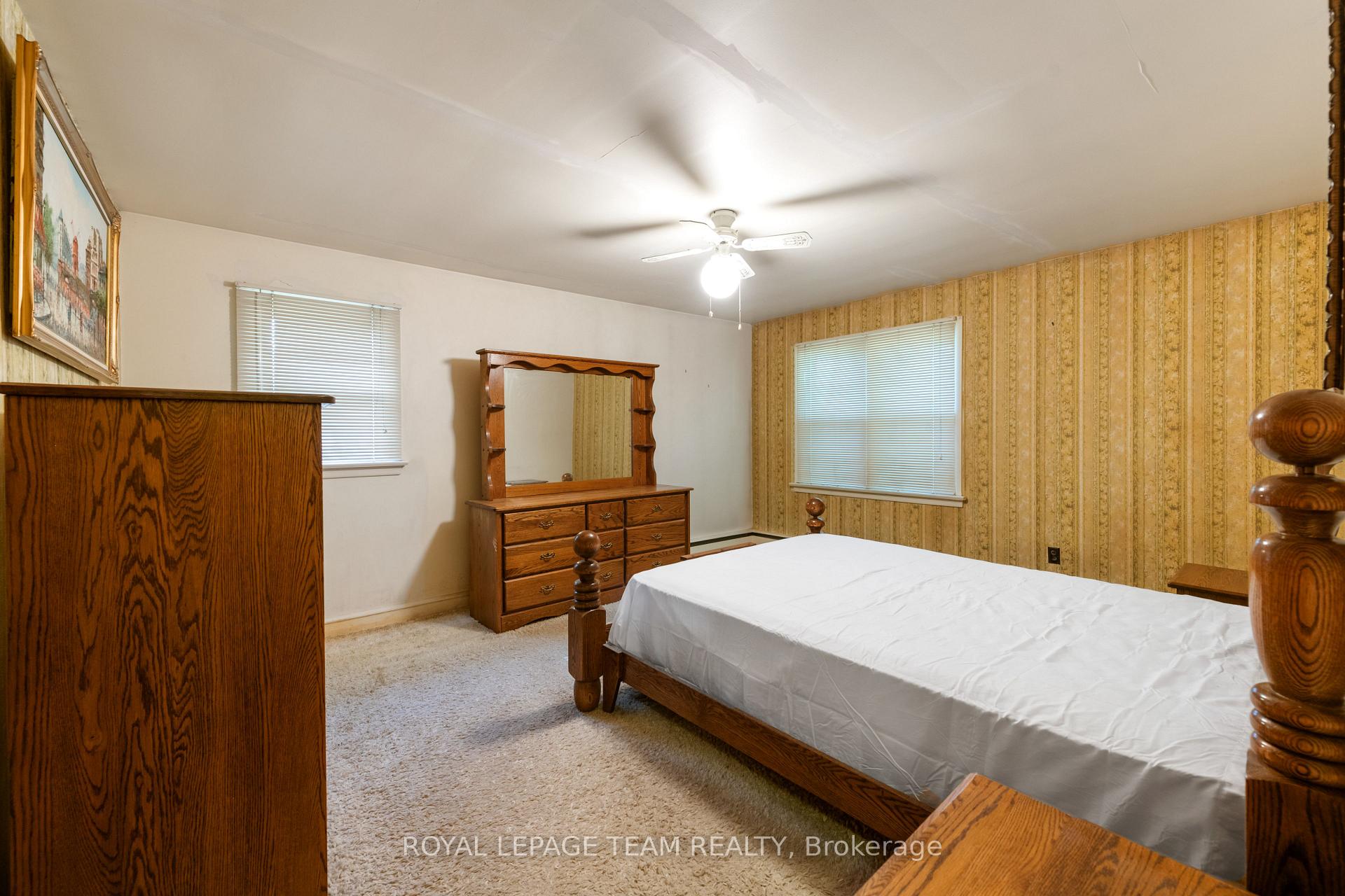 Photo 12 of 873 Dunlevie Avenue, Ottawa, McKellar Heights/Glabar Park — HOMEH