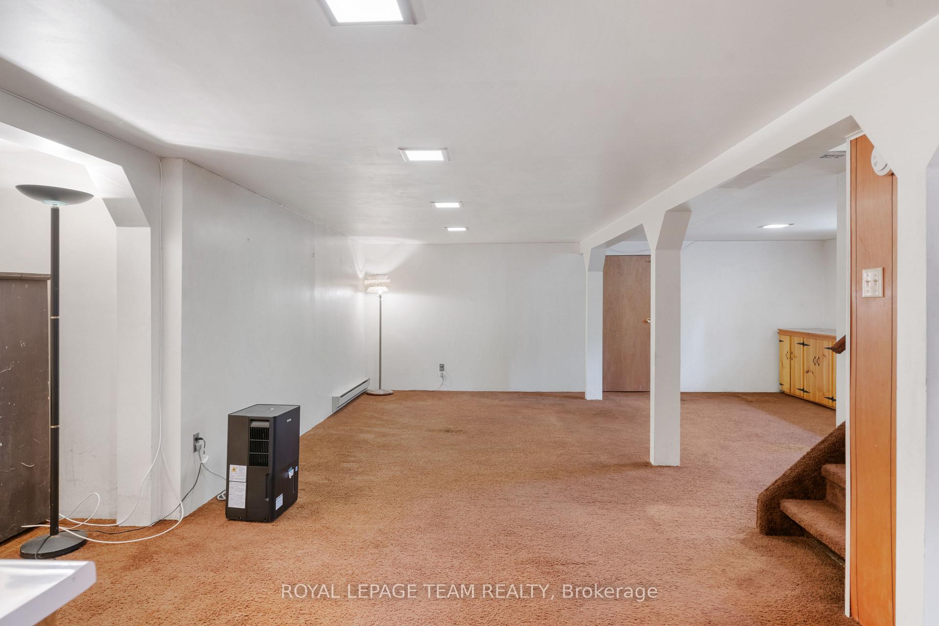 Photo 16 of 873 Dunlevie Avenue, Ottawa, McKellar Heights/Glabar Park — HOMEH