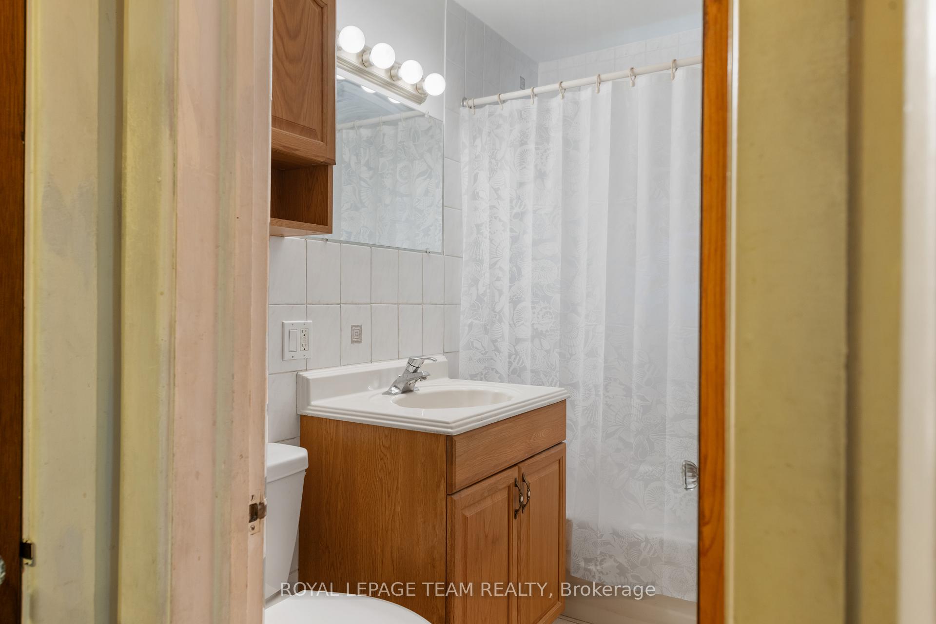 Photo 19 of 873 Dunlevie Avenue, Ottawa, McKellar Heights/Glabar Park — HOMEH