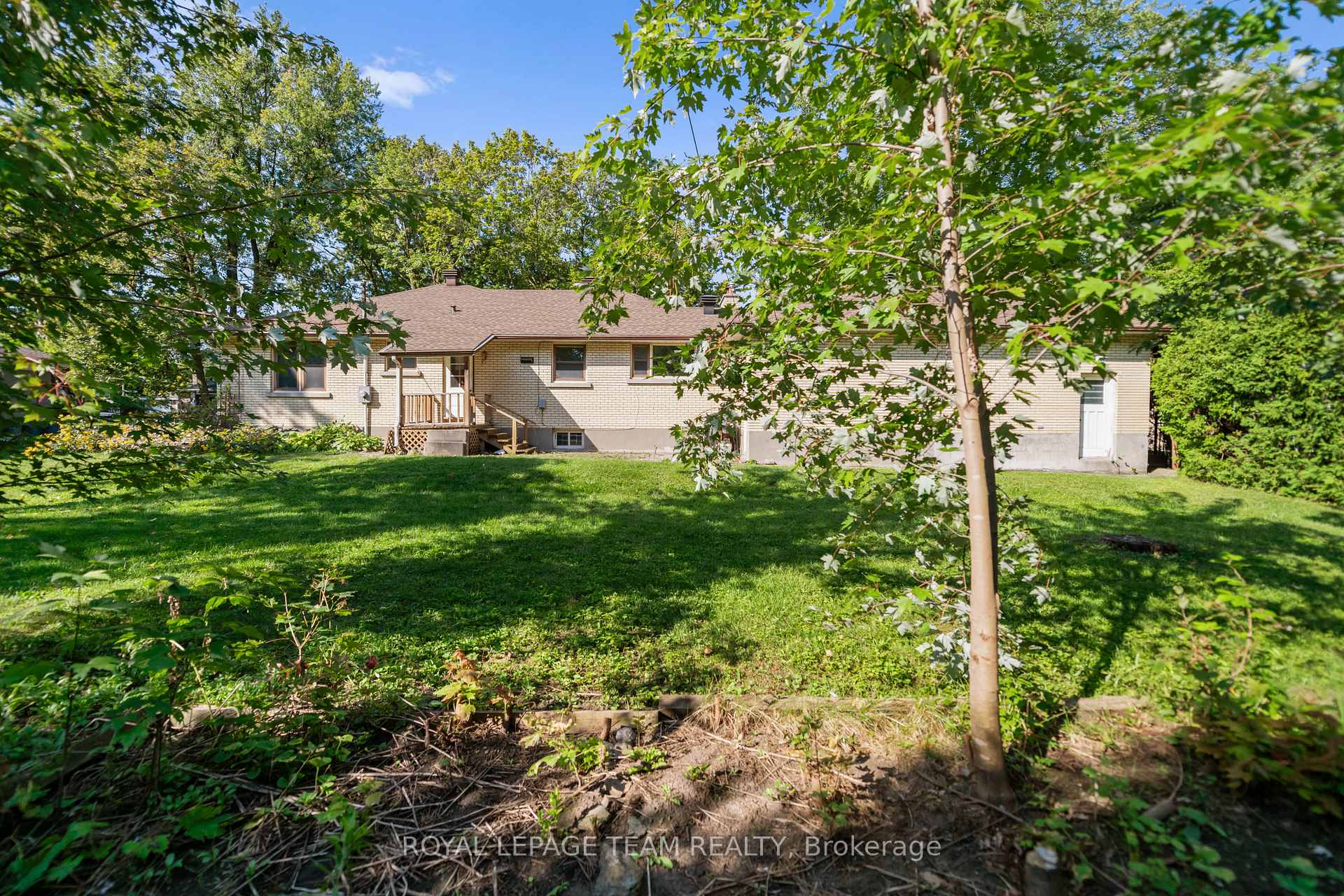 Photo 22 of 873 Dunlevie Avenue, Ottawa, McKellar Heights/Glabar Park — HOMEH