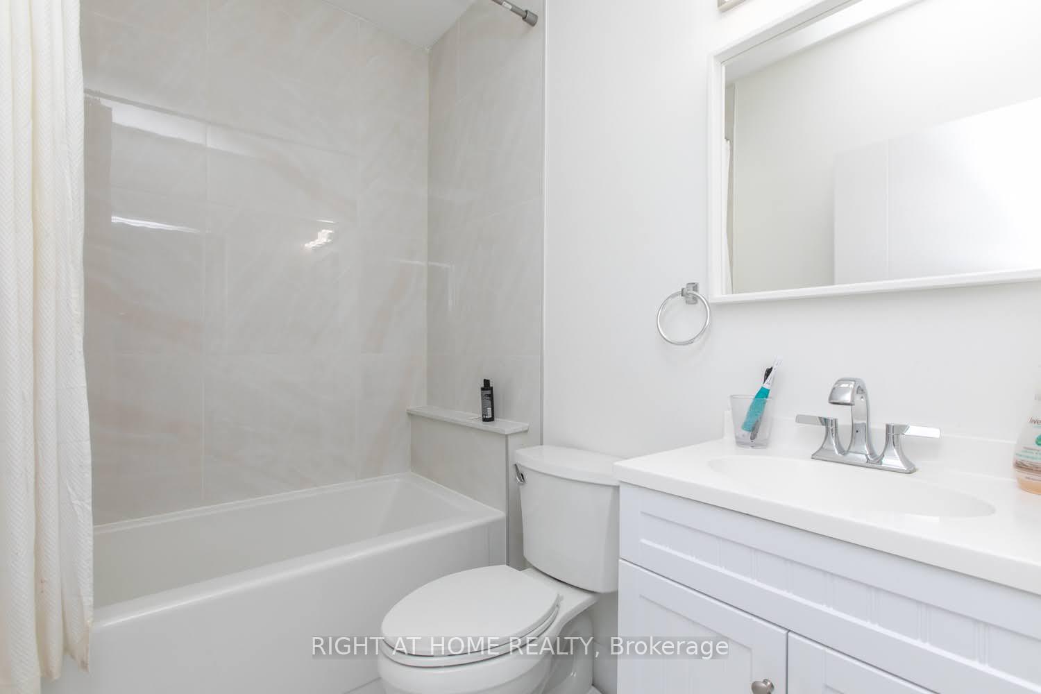 Photo 10 of 1558-1562 Baseline Road, Ottawa, Meadowlands/St. Claire Gardens — HOMEH