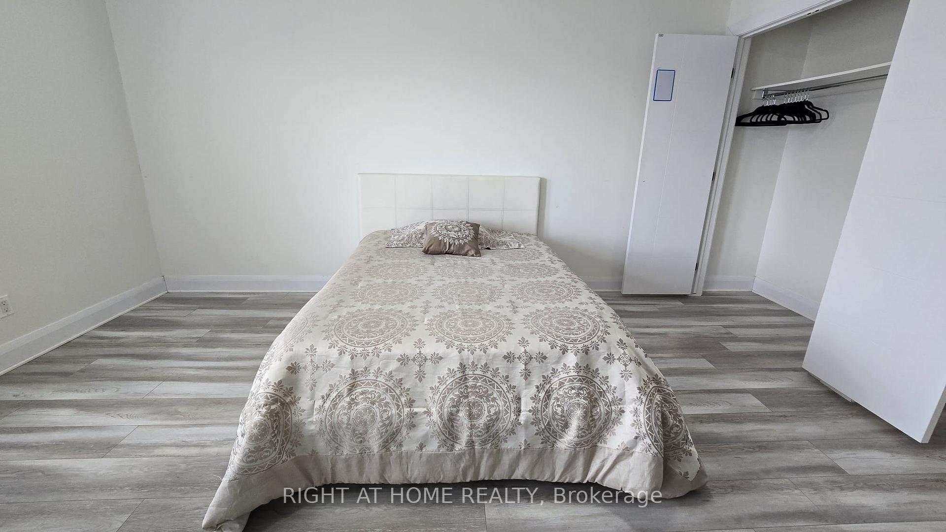 Photo 22 of 1558-1562 Baseline Road, Ottawa, Meadowlands/St. Claire Gardens — HOMEH