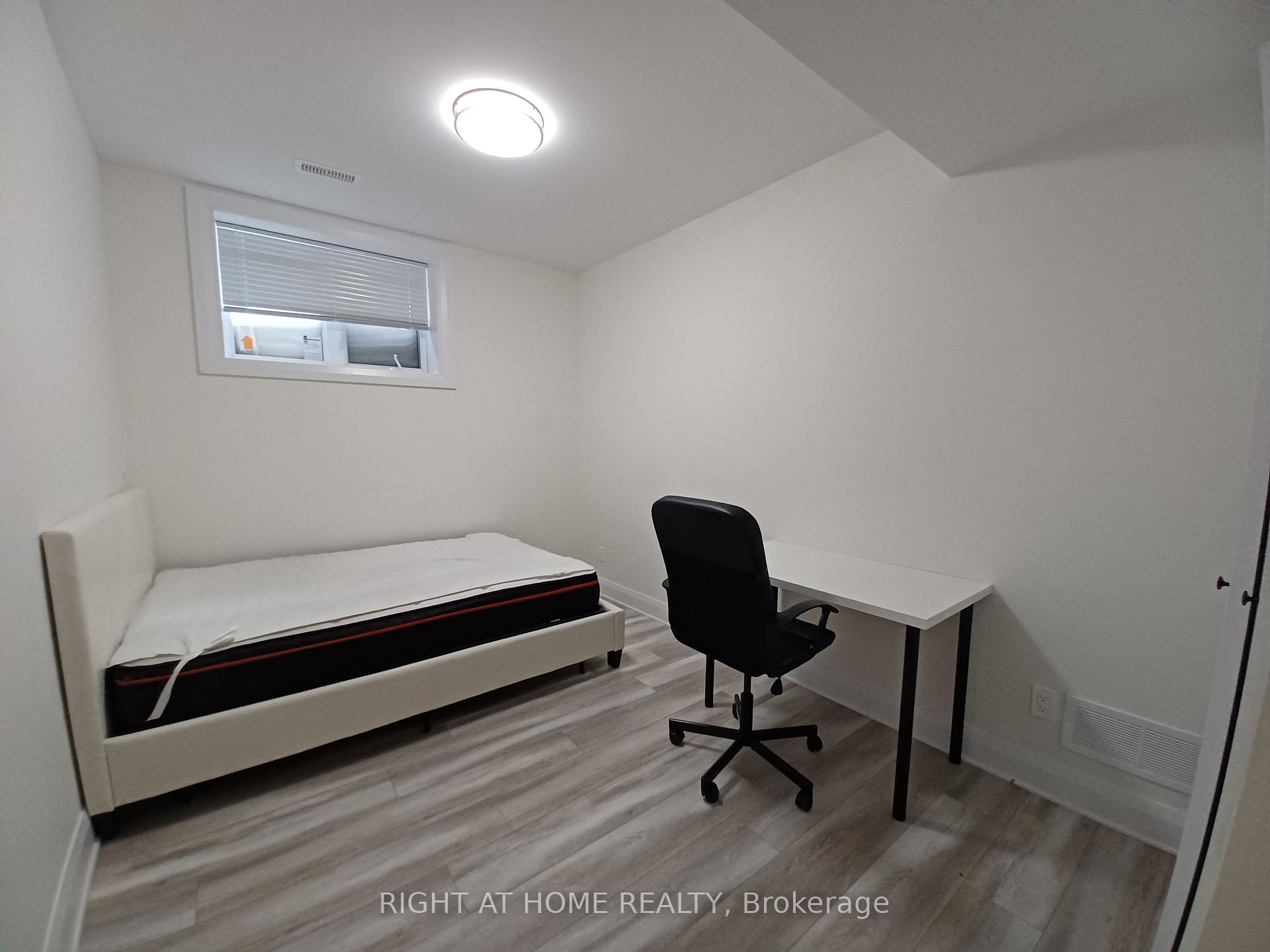Photo 26 of 1558-1562 Baseline Road, Ottawa, Meadowlands/St. Claire Gardens — HOMEH