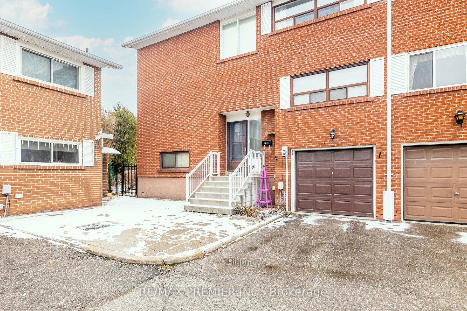 Photo 3 of Unit 43, 21A Thistle Down Boulevard, Etobicoke, Thistletown-Beaumonde Heights — HOMEH