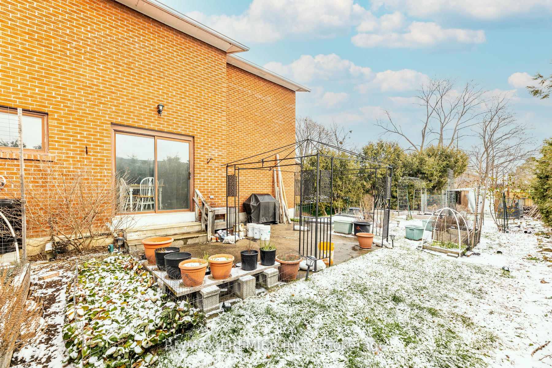 Photo 32 of Unit 43, 21A Thistle Down Boulevard, Etobicoke, Thistletown-Beaumonde Heights — HOMEH