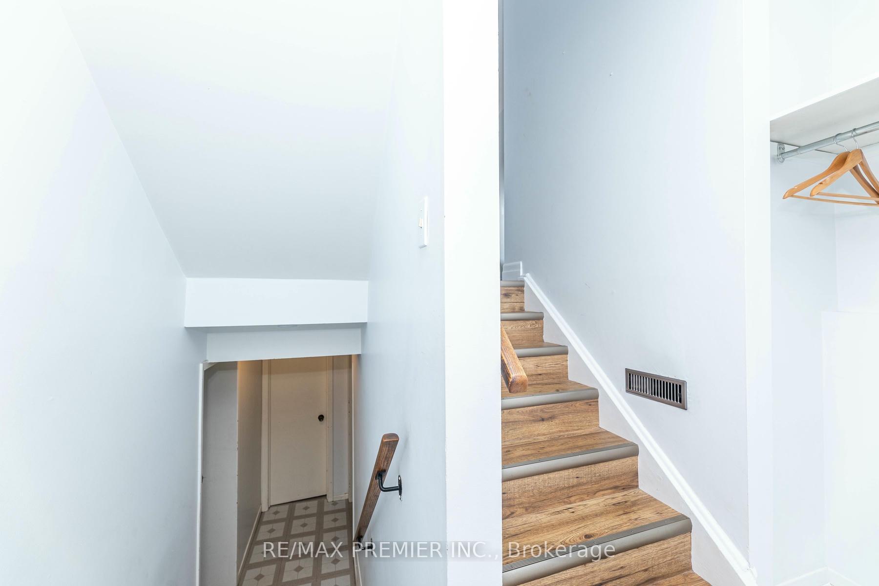Photo 6 of Unit 43, 21A Thistle Down Boulevard, Etobicoke, Thistletown-Beaumonde Heights — HOMEH