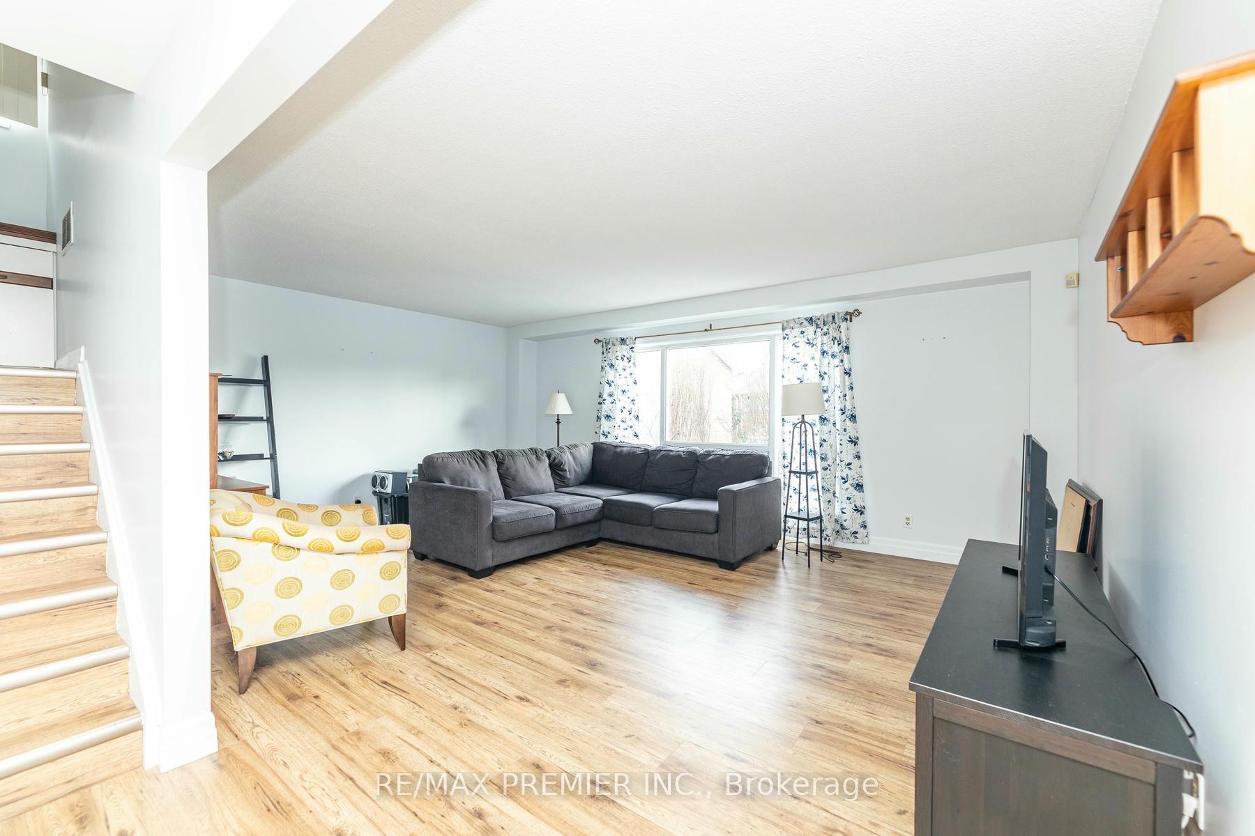 Photo 4 of Unit 43, 21A Thistle Down Boulevard, Etobicoke, Thistletown-Beaumonde Heights — HOMEH