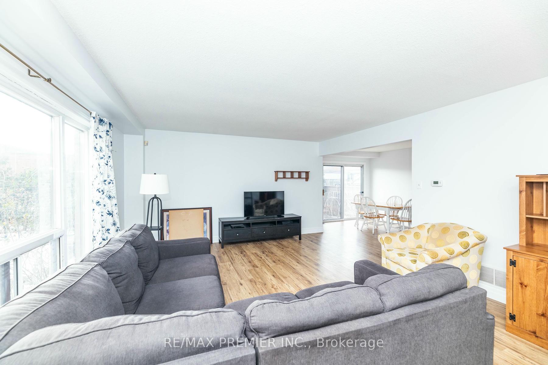 Photo 21 of Unit 43, 21A Thistle Down Boulevard, Etobicoke, Thistletown-Beaumonde Heights — HOMEH