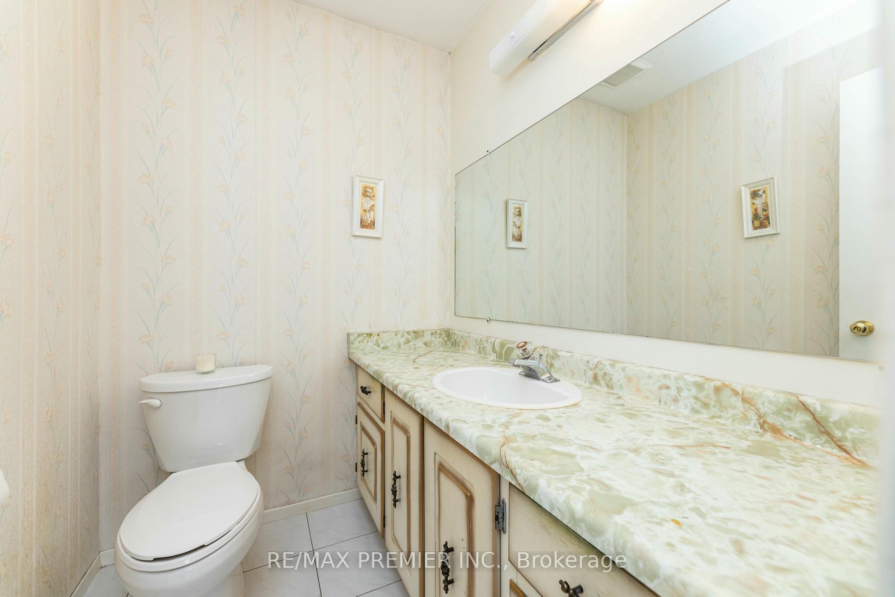 Photo 14 of Unit 43, 21A Thistle Down Boulevard, Etobicoke, Thistletown-Beaumonde Heights — HOMEH