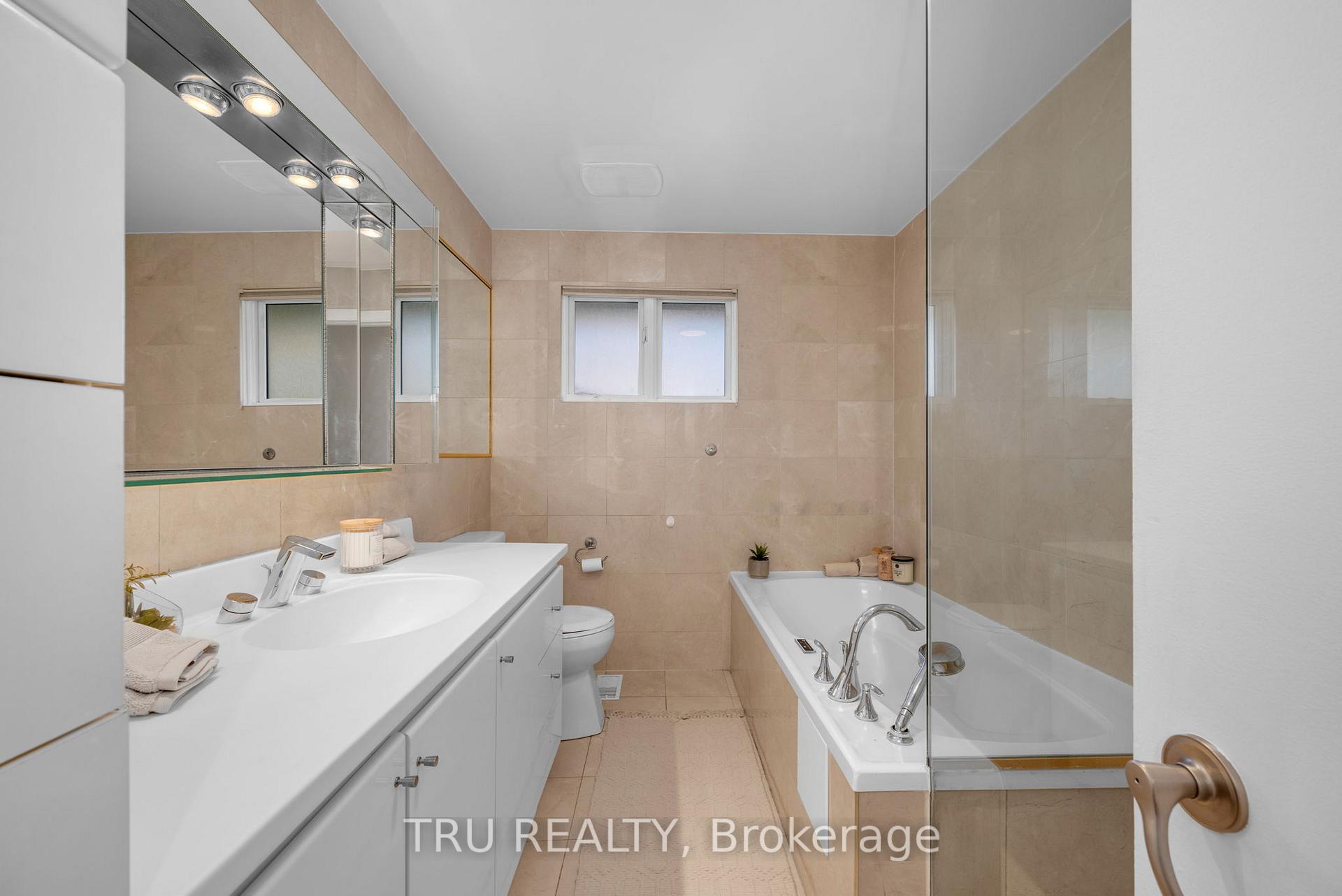Photo 32 of 189 St Laurent Boulevard, Ottawa, Manor Park — HOMEH