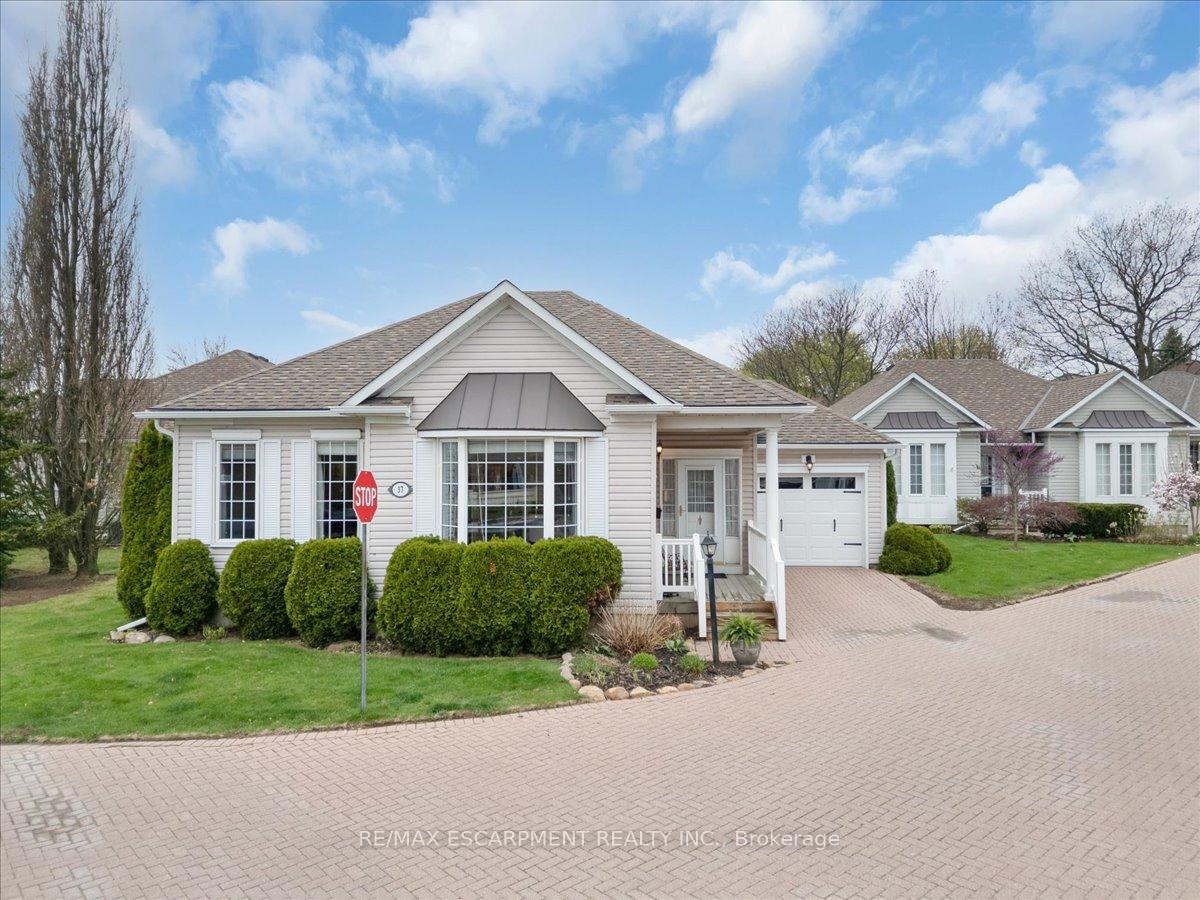 Photo 1 of 37 Silverbirch Boulevard, Hamilton, Rural Glanbrook — HOMEH