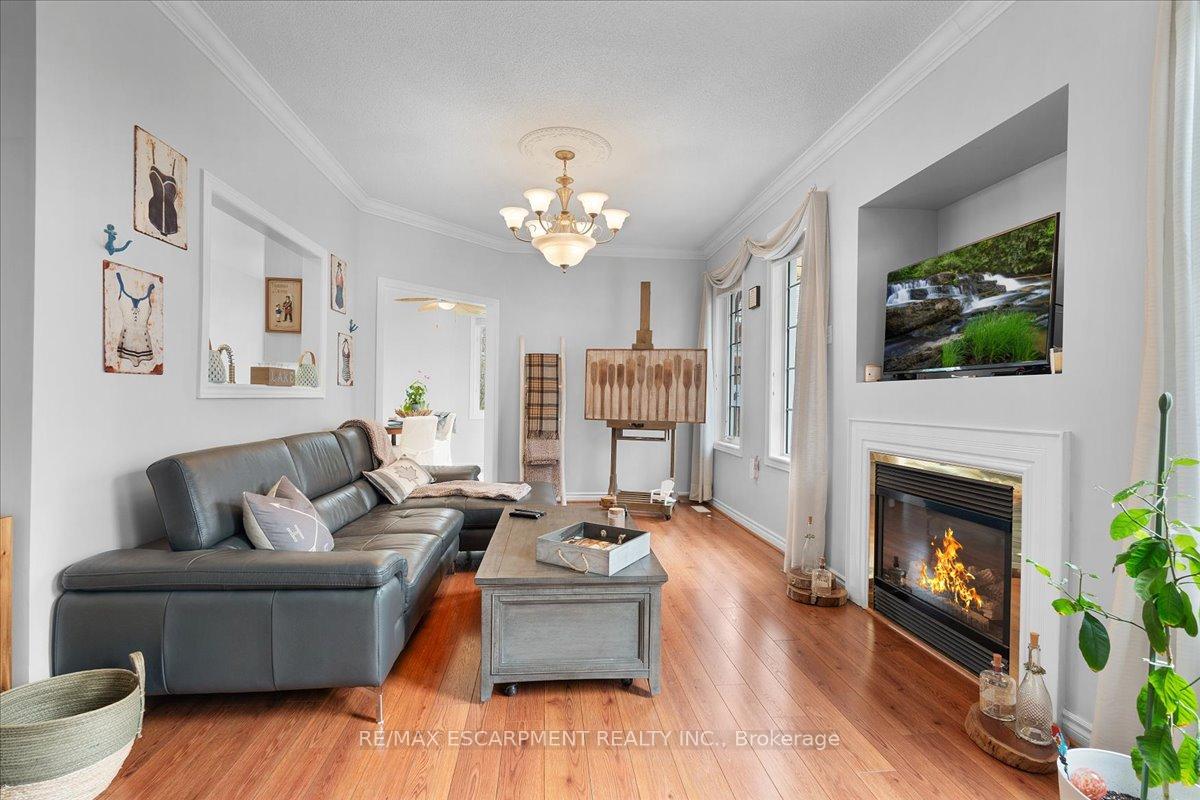Photo 6 of 37 Silverbirch Boulevard, Hamilton, Rural Glanbrook — HOMEH