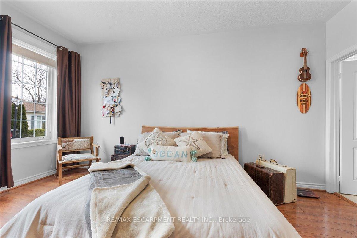 Photo 13 of 37 Silverbirch Boulevard, Hamilton, Rural Glanbrook — HOMEH