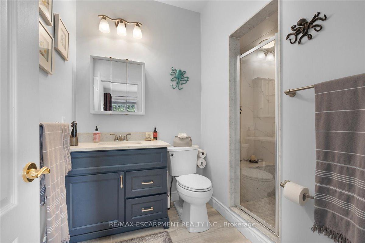 Photo 16 of 37 Silverbirch Boulevard, Hamilton, Rural Glanbrook — HOMEH