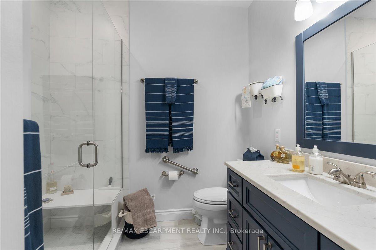 Photo 18 of 37 Silverbirch Boulevard, Hamilton, Rural Glanbrook — HOMEH