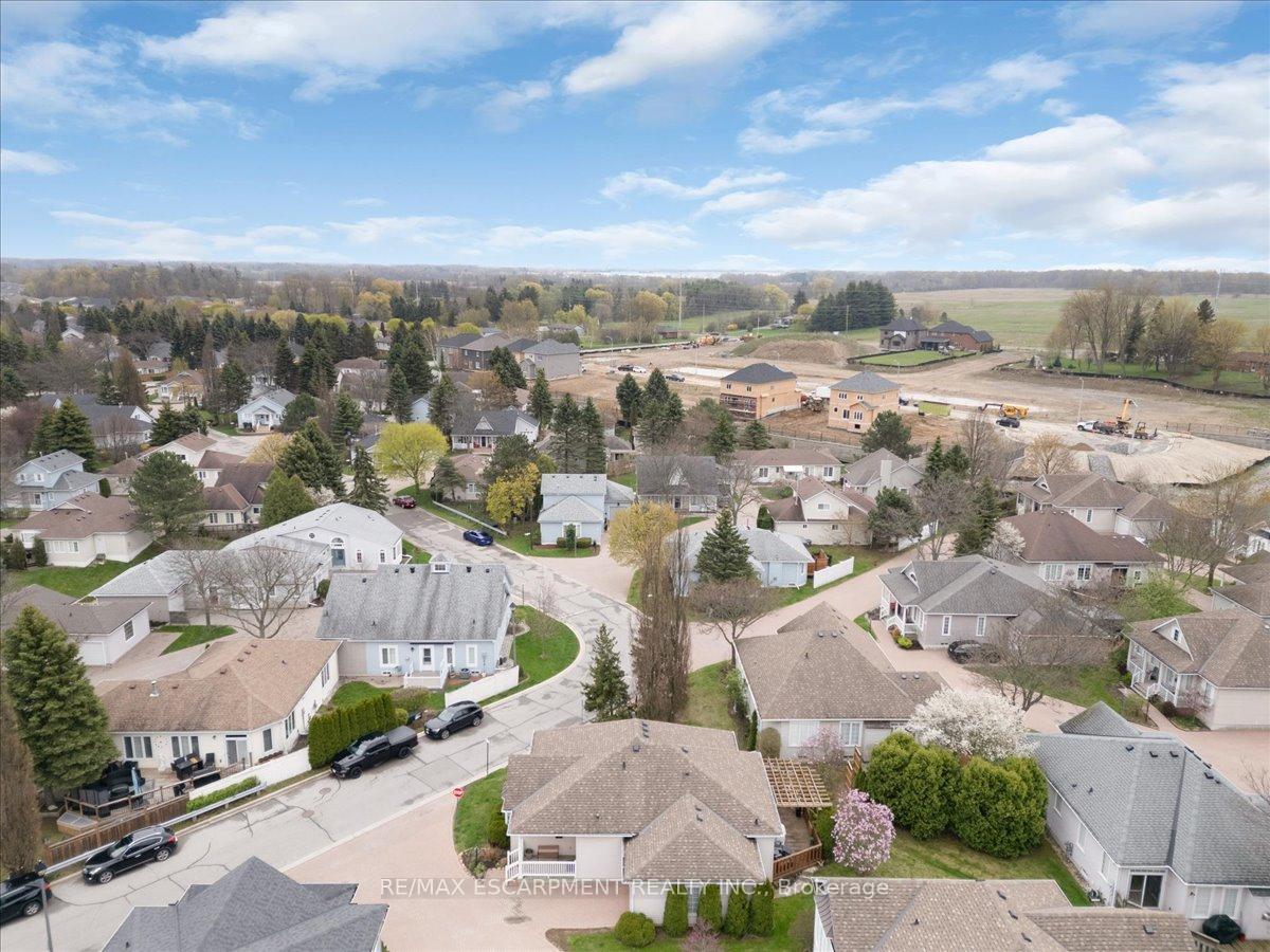 Photo 39 of 37 Silverbirch Boulevard, Hamilton, Rural Glanbrook — HOMEH