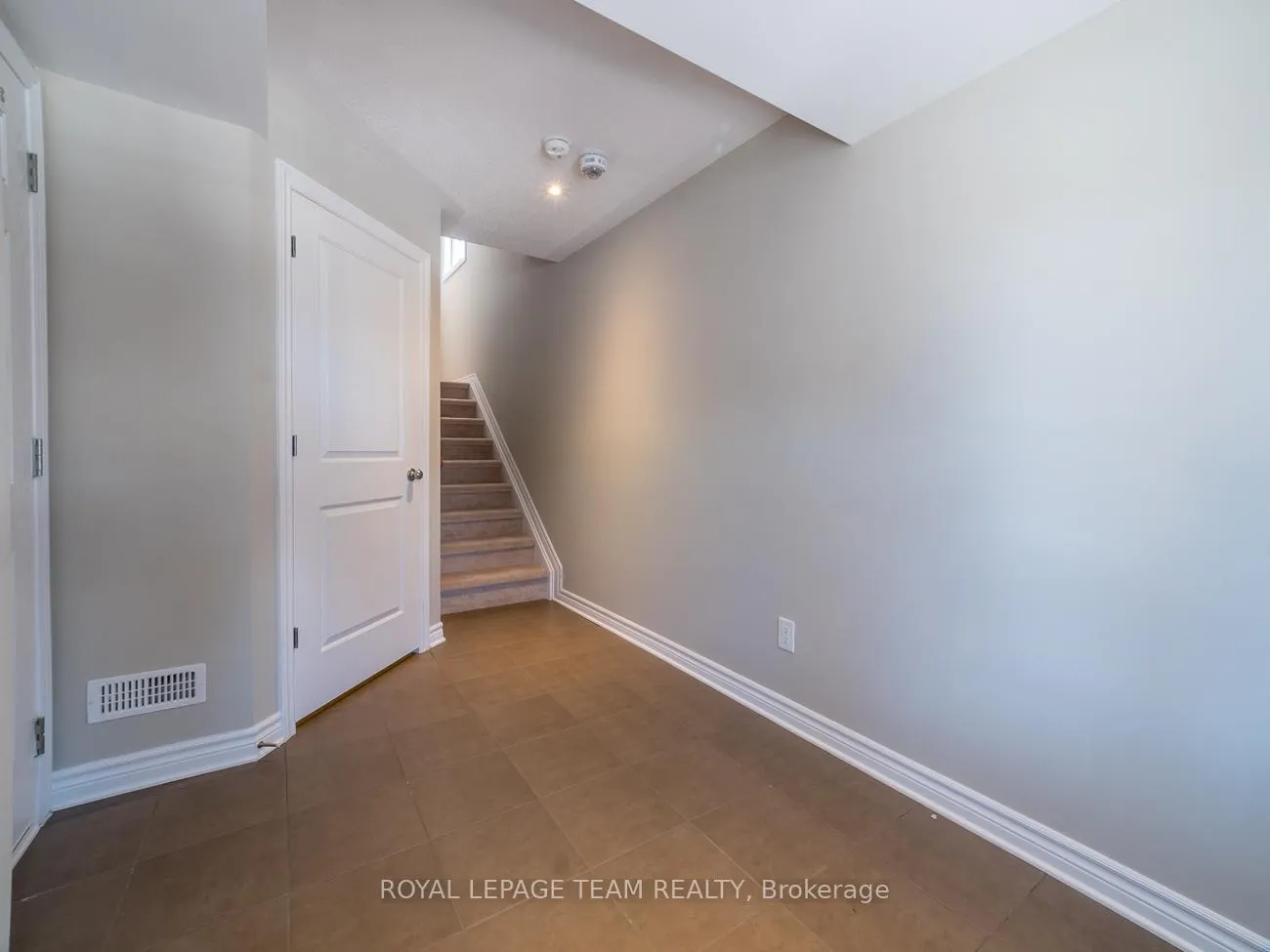 Photo 3 of 210 Halyard Way, Ottawa, Kanata - Kanata Lakes/Heritage Hills — HOMEH