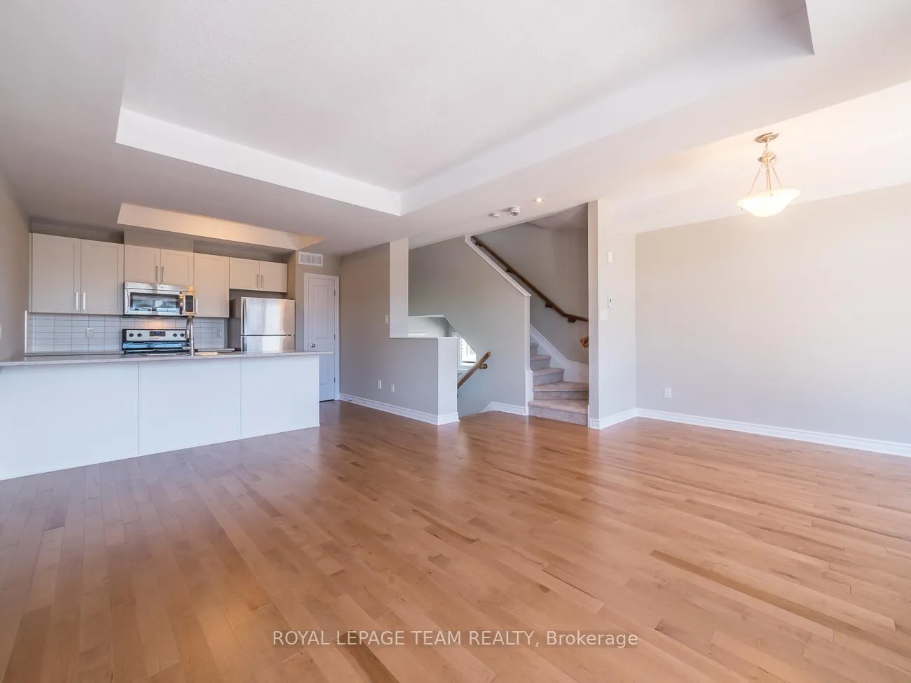 Photo 4 of 210 Halyard Way, Ottawa, Kanata - Kanata Lakes/Heritage Hills — HOMEH