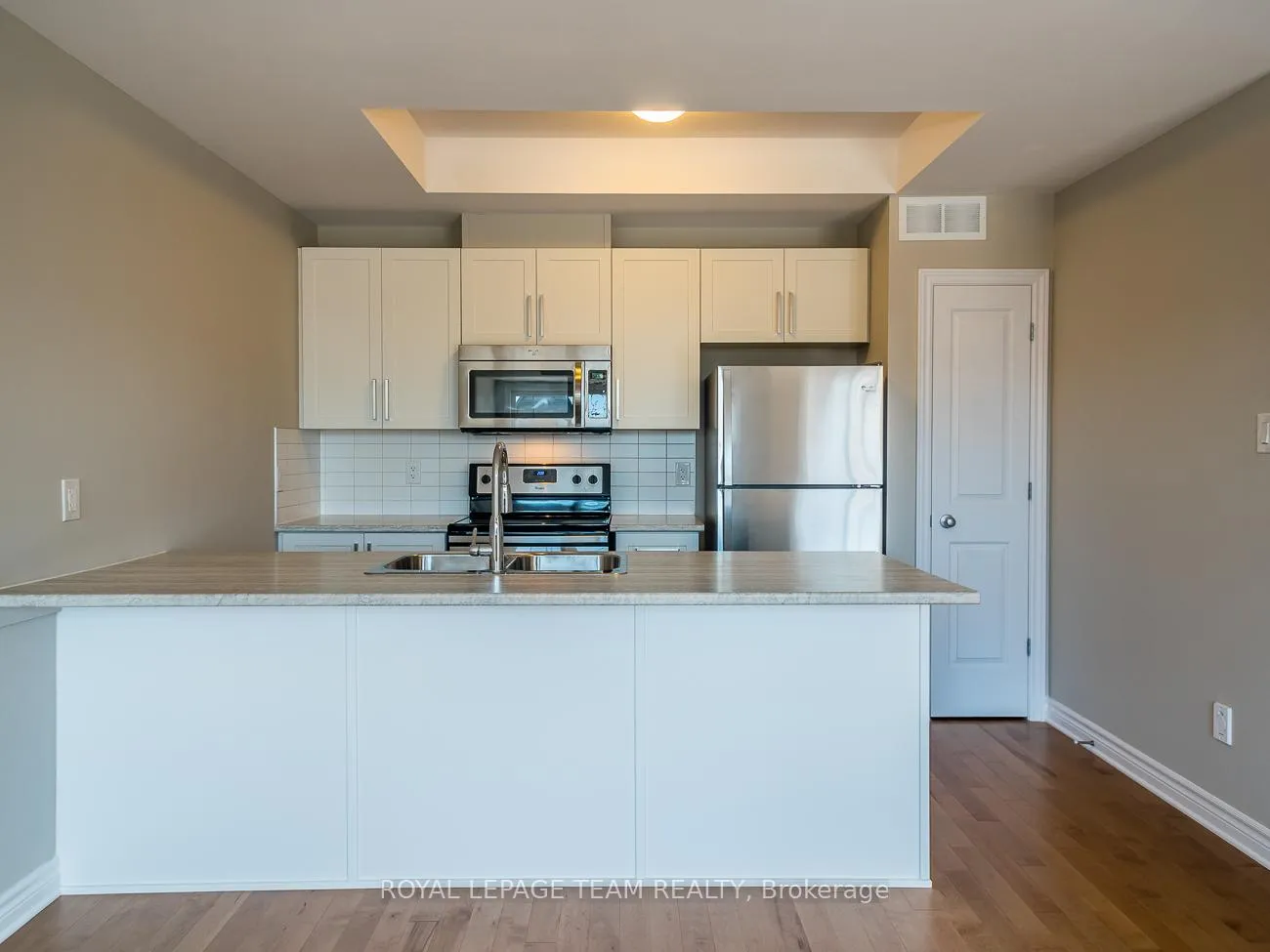Photo 7 of 210 Halyard Way, Ottawa, Kanata - Kanata Lakes/Heritage Hills — HOMEH