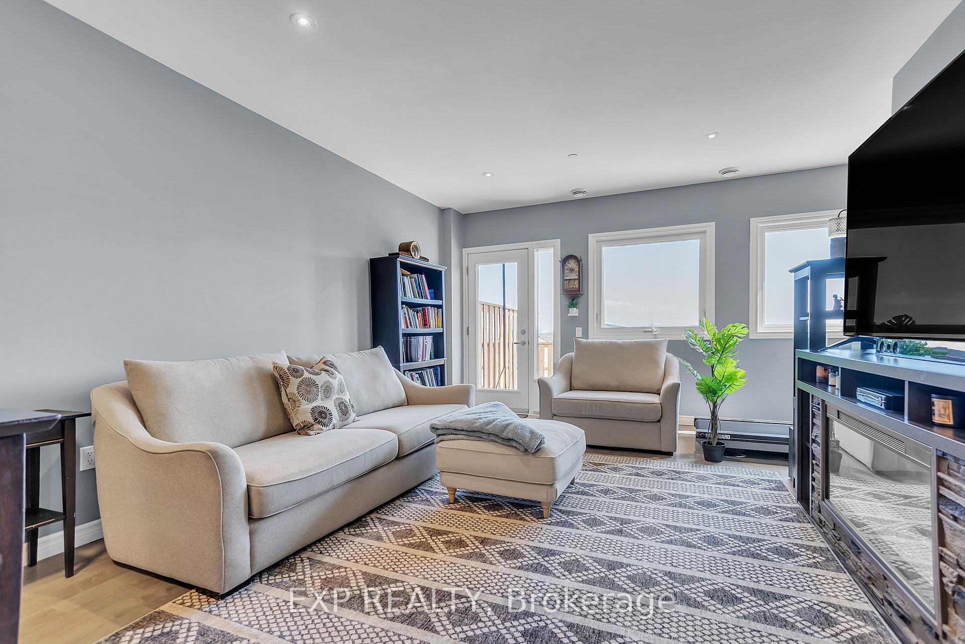 Photo 6 of Unit 307, 199 Front Street, Belleville, Belleville Ward — HOMEH