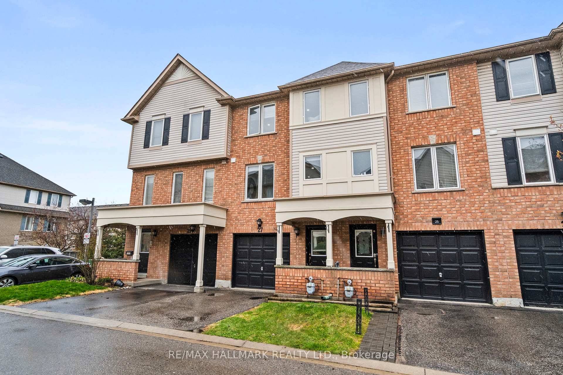 Photo 19 of 27 McGonigal Lane, Ajax, Central — HOMEH