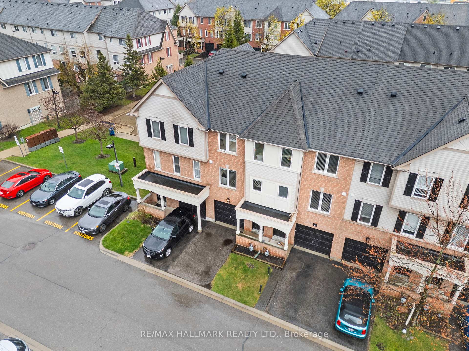 Photo 24 of 27 McGonigal Lane, Ajax, Central — HOMEH