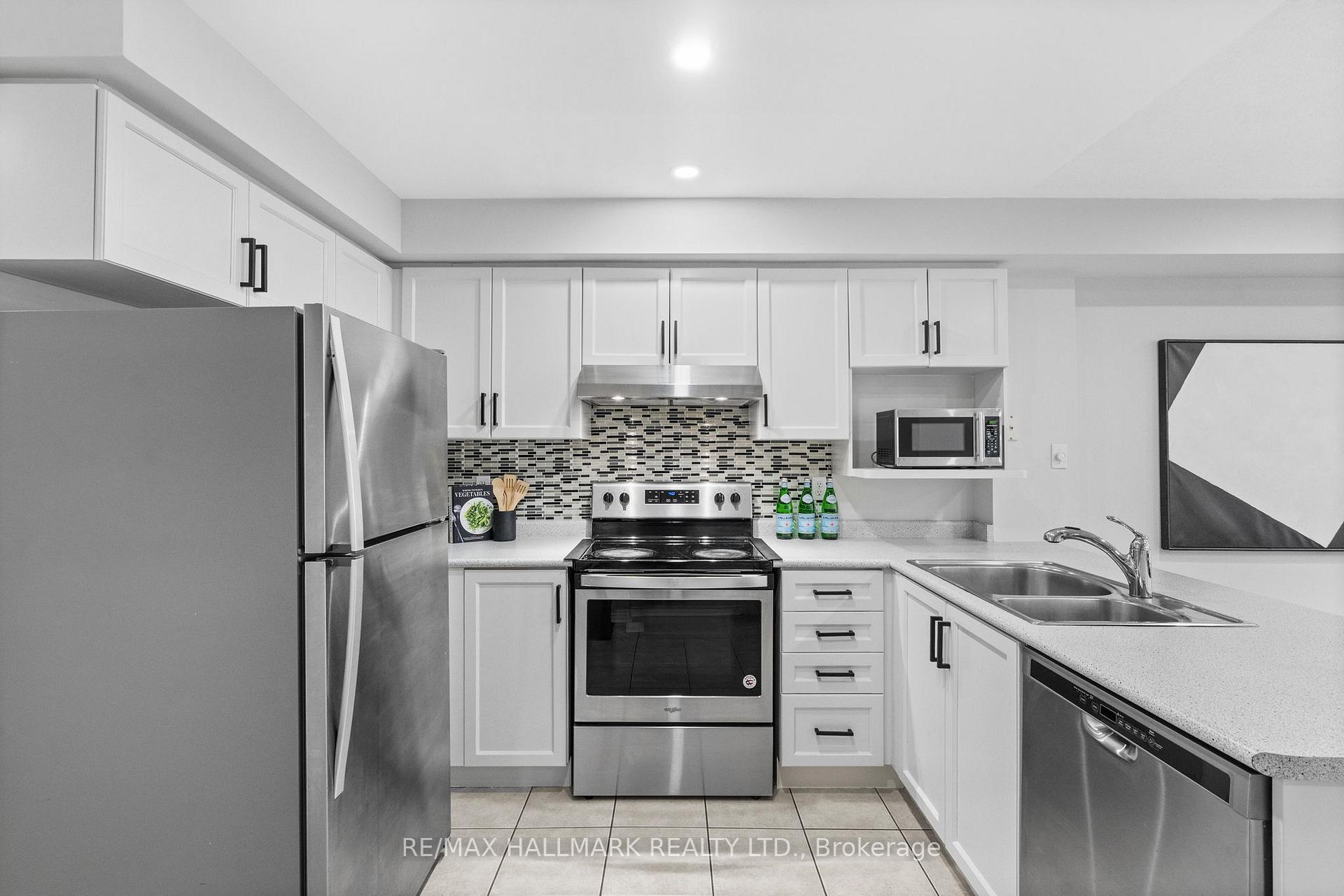 Photo 5 of 27 McGonigal Lane, Ajax, Central — HOMEH