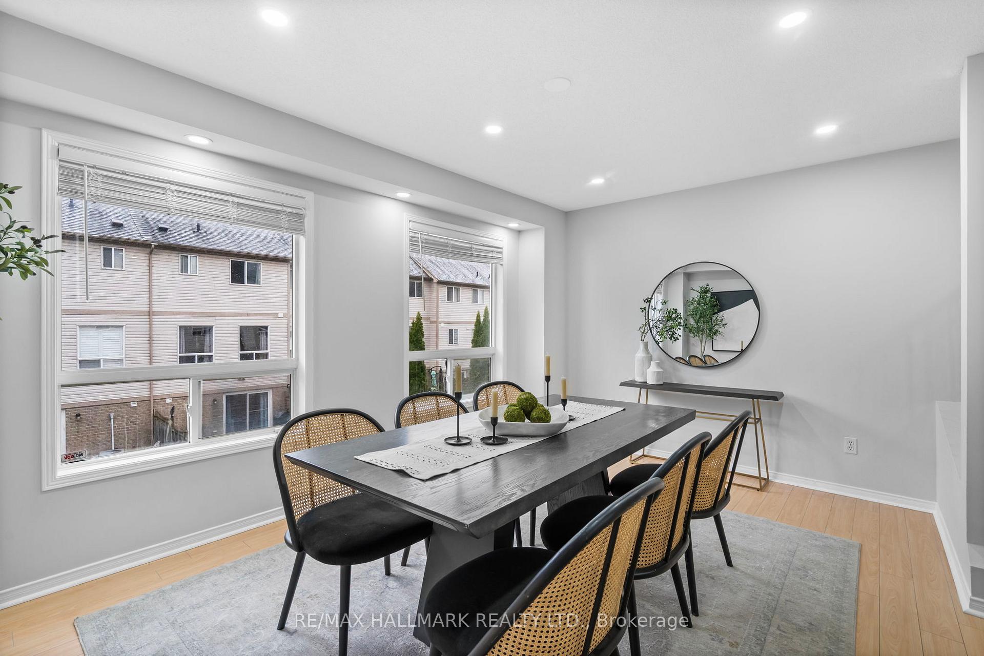 Photo 10 of 27 McGonigal Lane, Ajax, Central — HOMEH