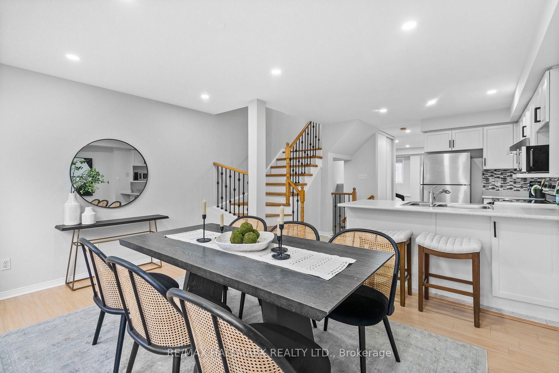 Photo 17 of 27 McGonigal Lane, Ajax, Central — HOMEH