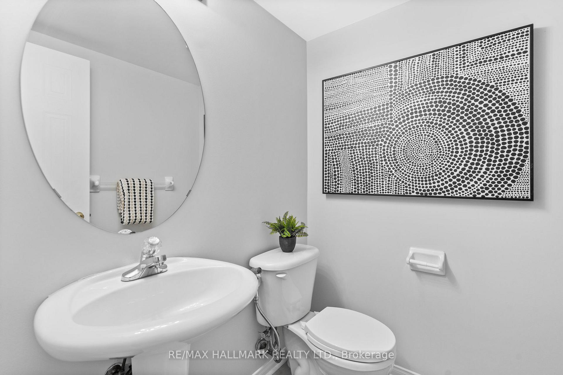 Photo 15 of 27 McGonigal Lane, Ajax, Central — HOMEH