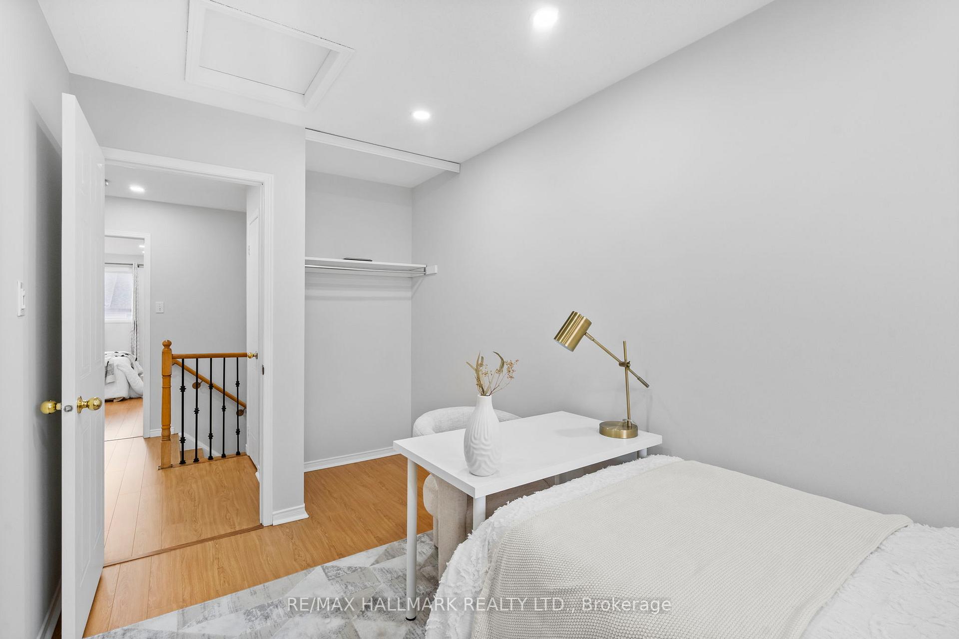 Photo 21 of 27 McGonigal Lane, Ajax, Central — HOMEH