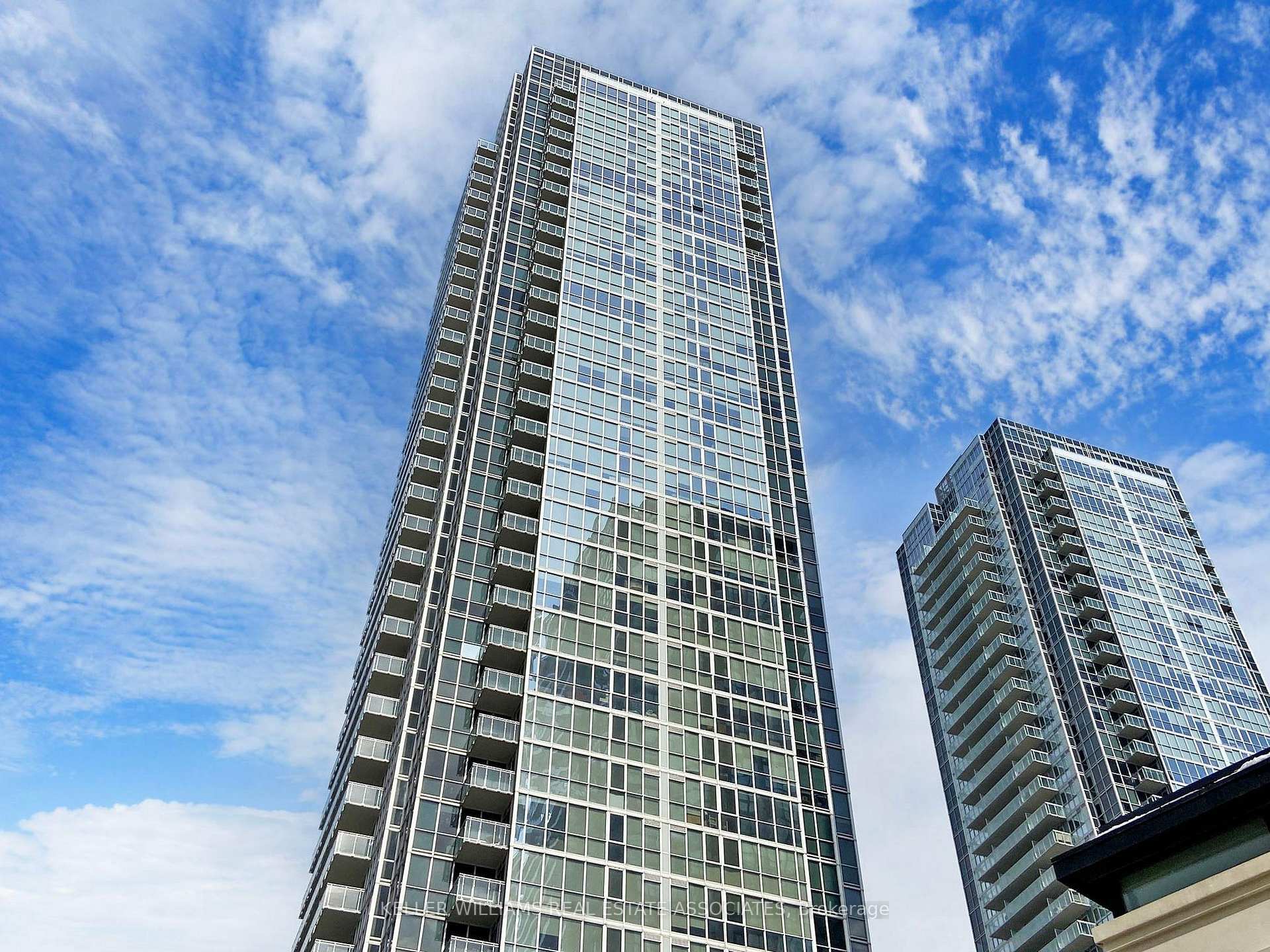 Photo 4 of Unit 606, 2916 Highway 7, Vaughan, Concord — HOMEH