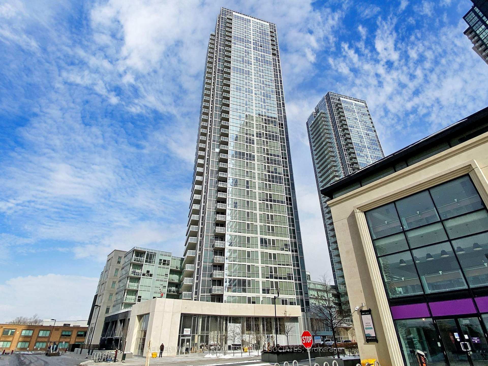 Photo 10 of Unit 606, 2916 Highway 7, Vaughan, Concord — HOMEH