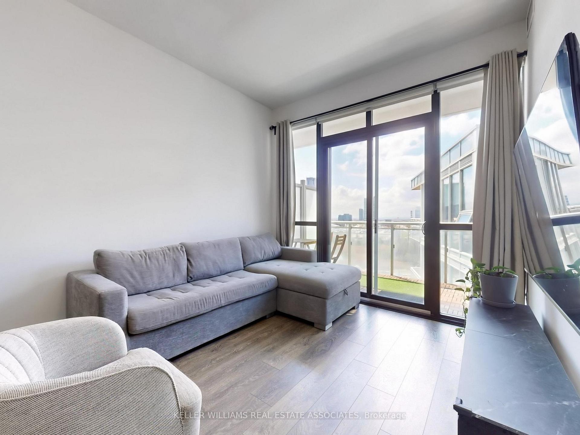 Photo 6 of Unit 606, 2916 Highway 7, Vaughan, Concord — HOMEH