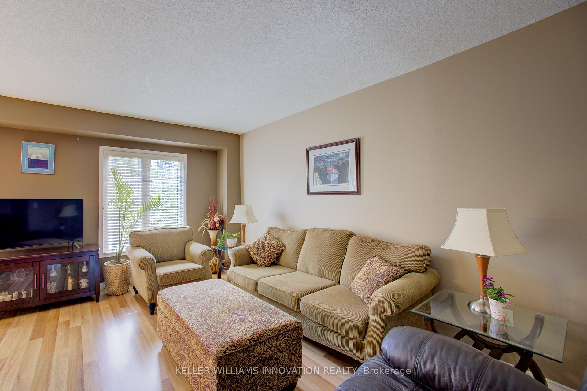 Photo 3 of Unit H46, 85 Bankside Drive, Kitchener — HOMEH